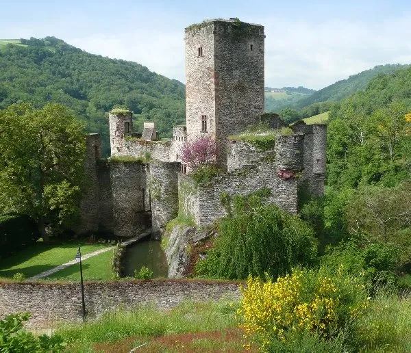 CHATEAU DE BELCASTEL